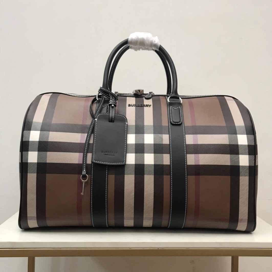 Burberry Travel Bags Minimalist 4878