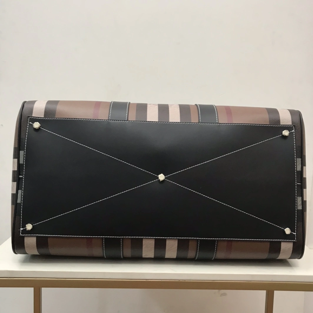 Burberry Travel Bags Minimalist 4878
