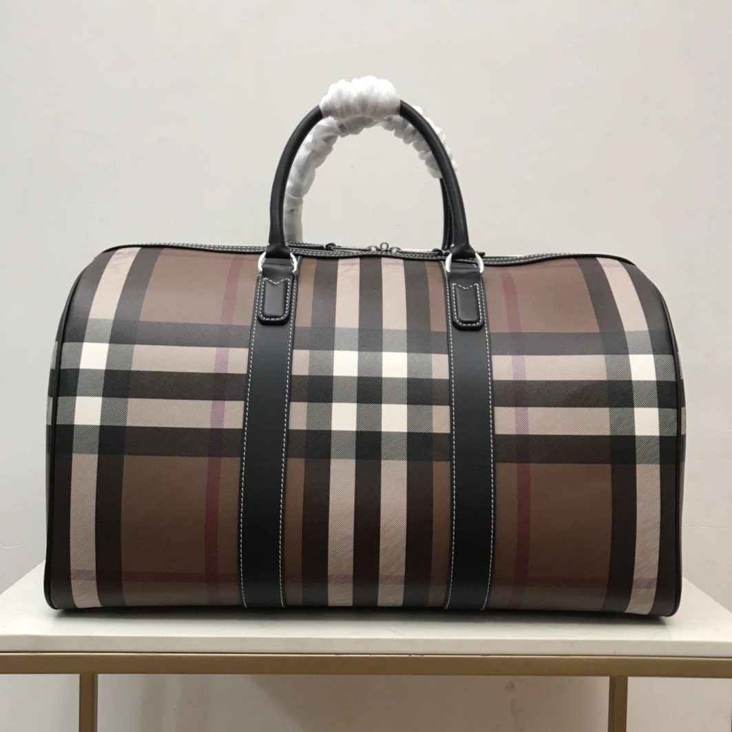 Burberry Travel Bags Minimalist 4878