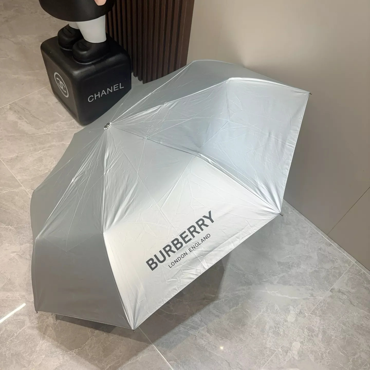 Burberry Umbrellas Sleek 2334