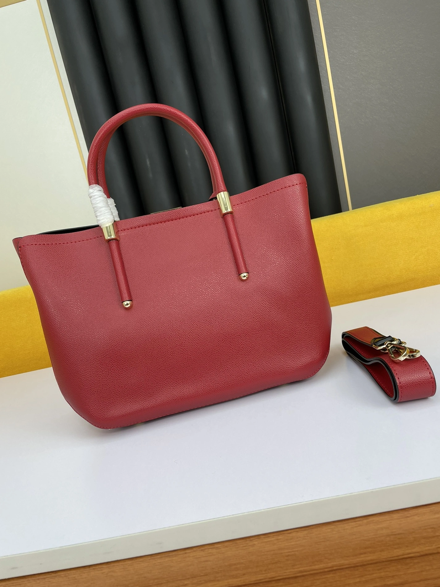 Bvlgari AAA Quality Handbags For Women Modern 5936
