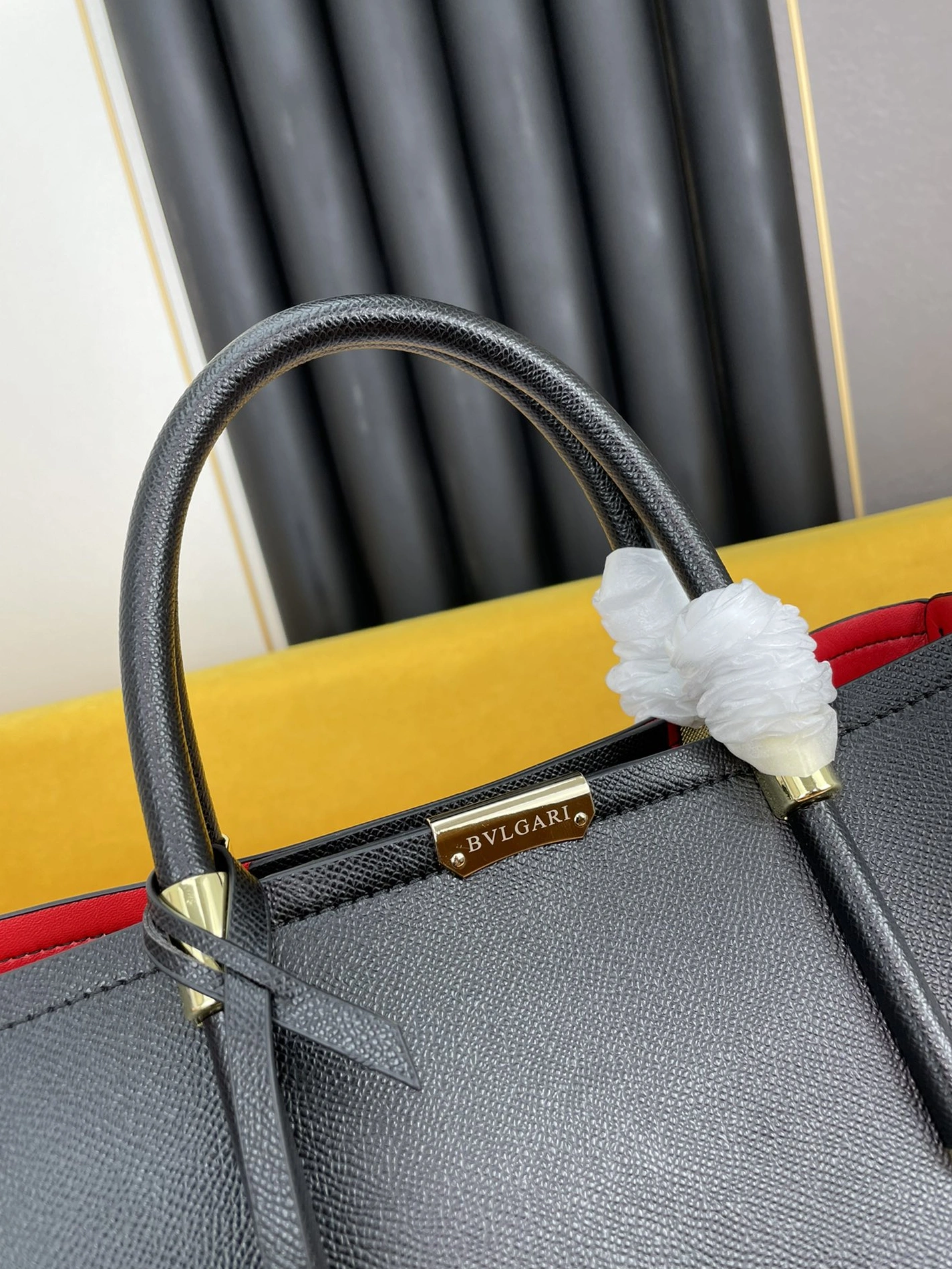 Bvlgari AAA Quality Handbags For Women Stylish 1936