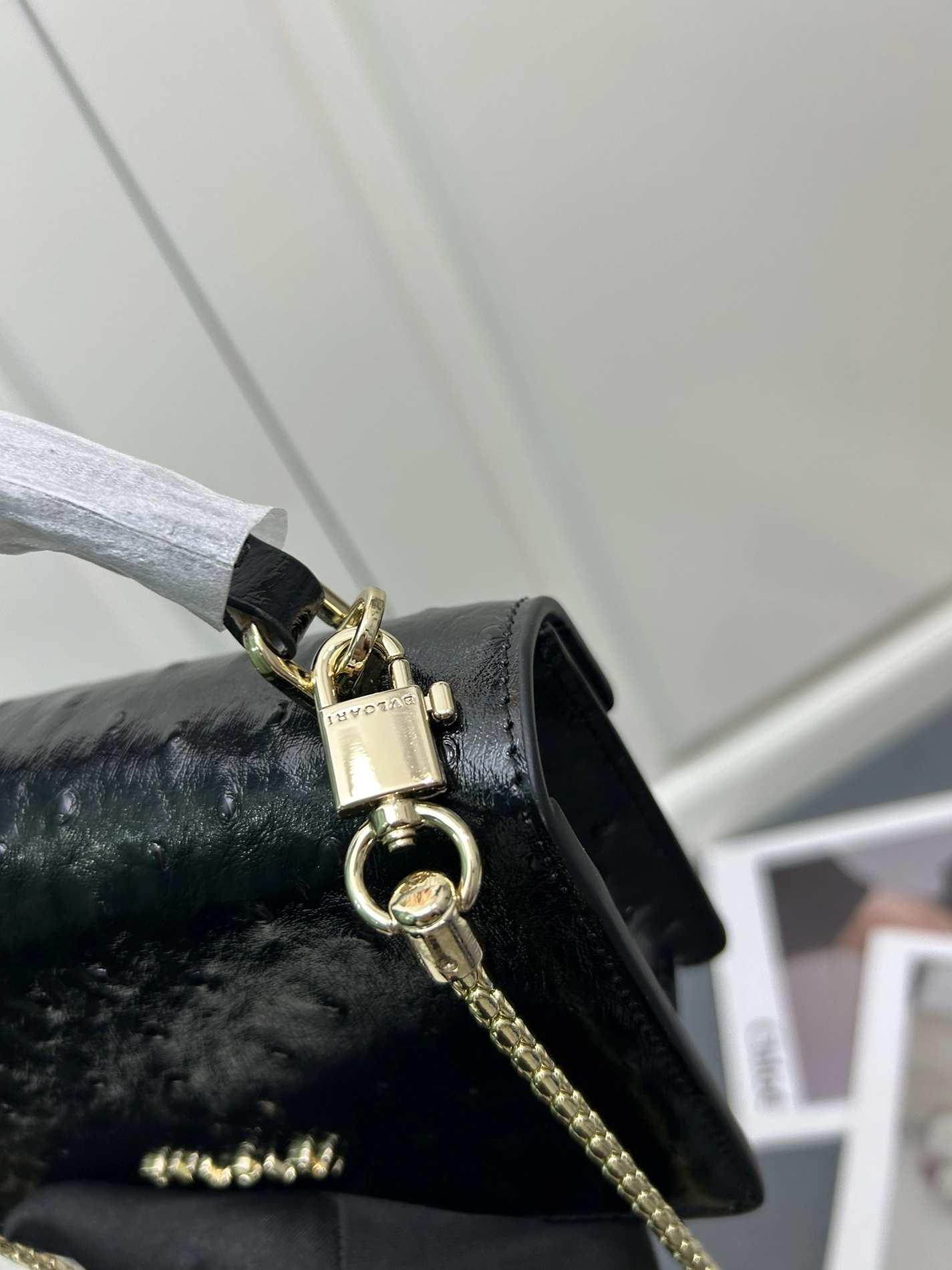 Bvlgari AAA Quality Messenger Bags For Women Comfortable 571