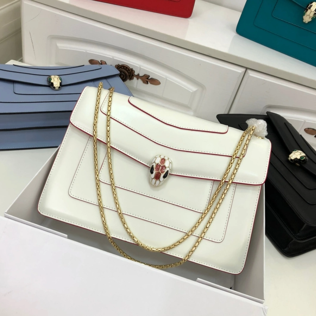 Bvlgari AAA Quality Messenger Bags For Women Durable 8887