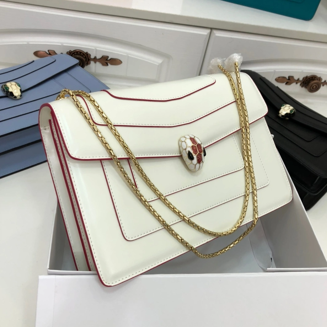 Bvlgari AAA Quality Messenger Bags For Women Durable 8887