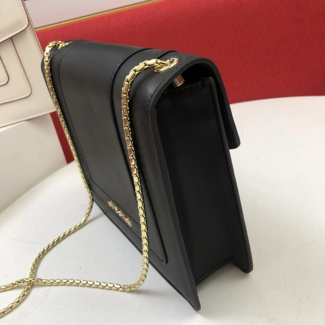 Bvlgari AAA Quality Messenger Bags For Women Efficient 1574