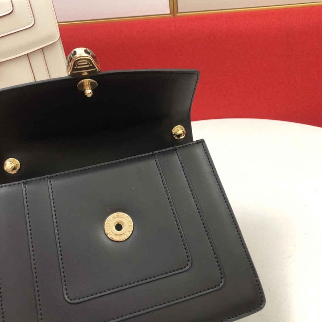 Bvlgari AAA Quality Messenger Bags For Women Efficient 1574