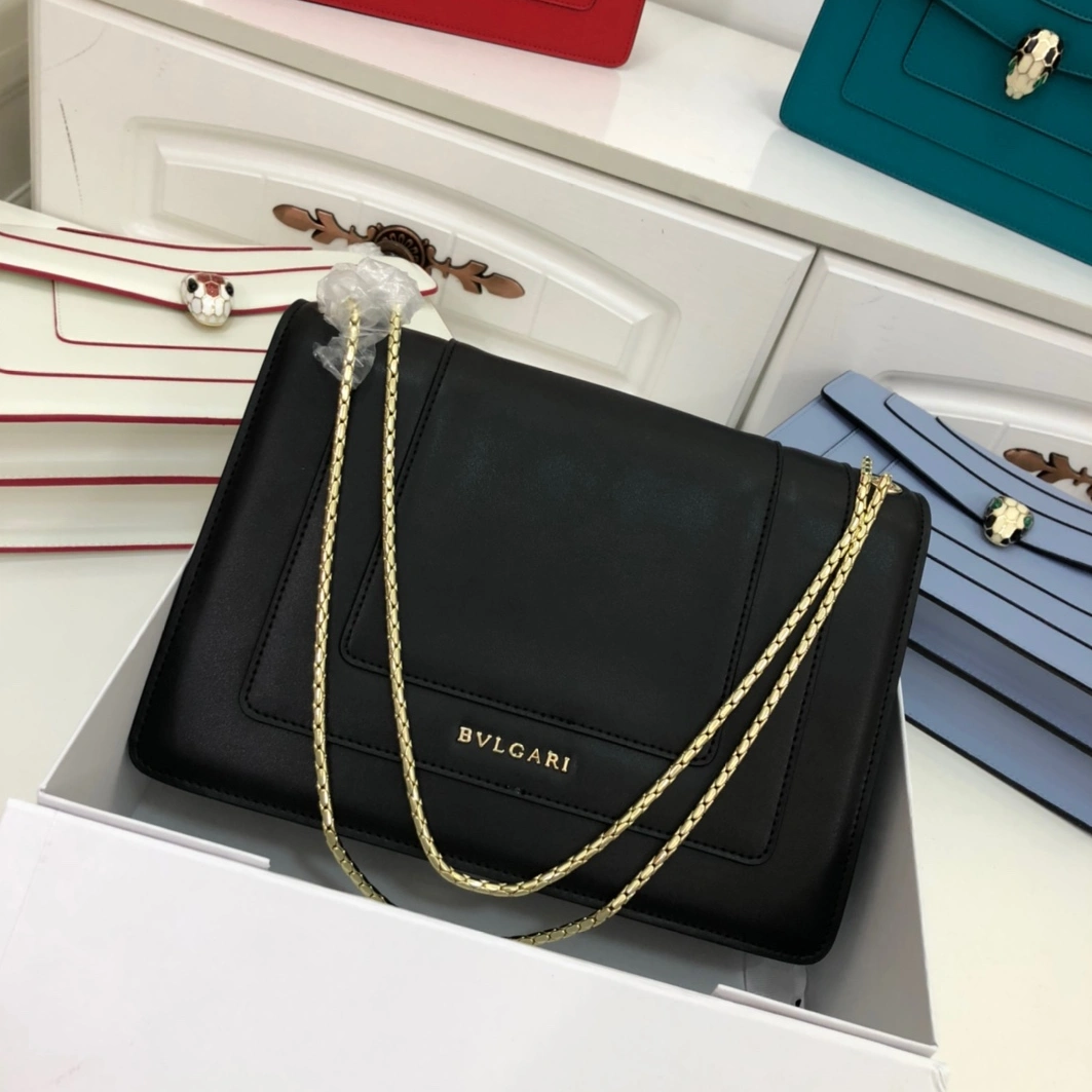 Bvlgari AAA Quality Messenger Bags For Women Elegant 9179