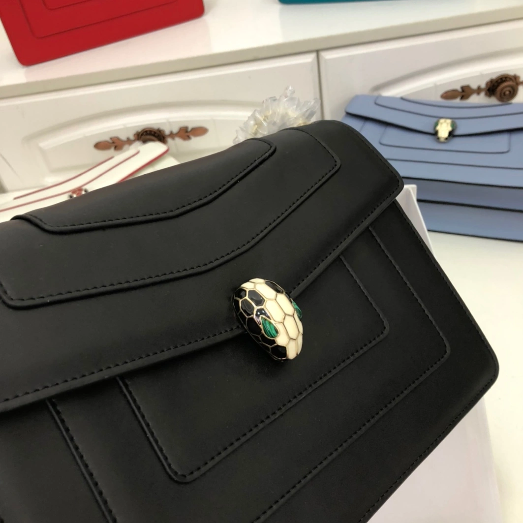 Bvlgari AAA Quality Messenger Bags For Women Elegant 9179