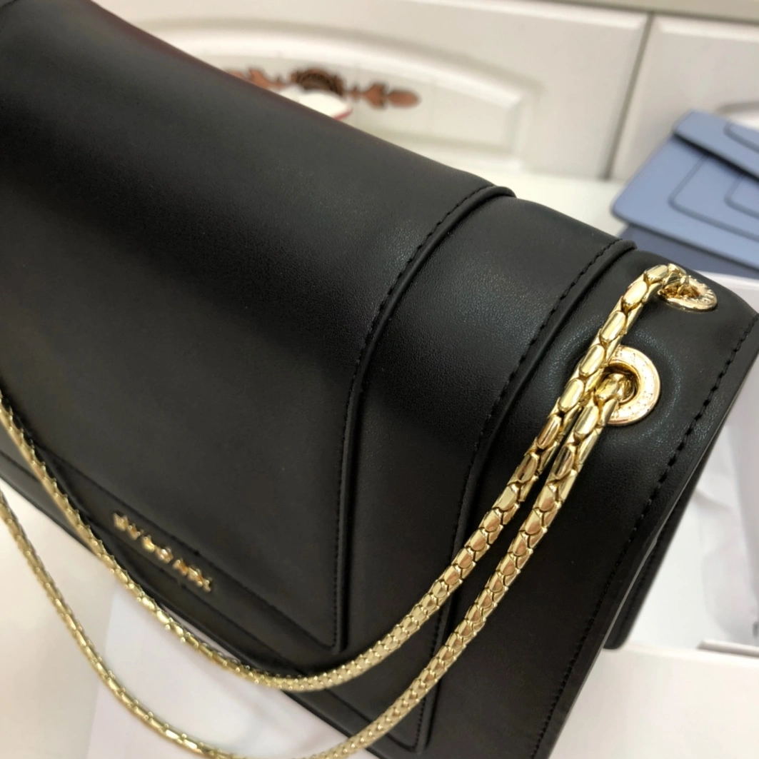 Bvlgari AAA Quality Messenger Bags For Women Elegant 9179