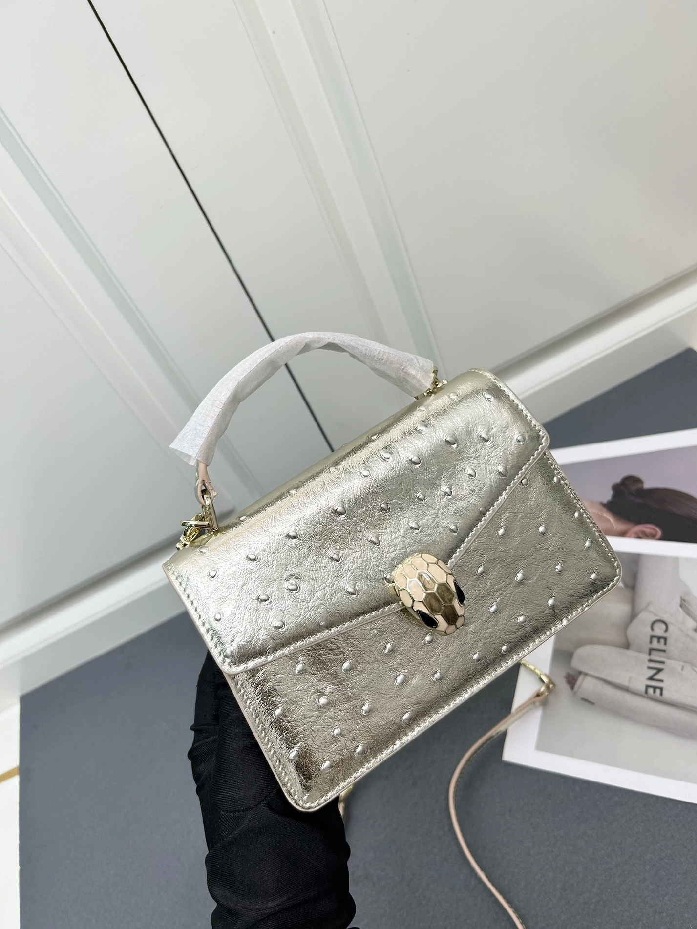 Bvlgari AAA Quality Messenger Bags For Women Flexible 3828