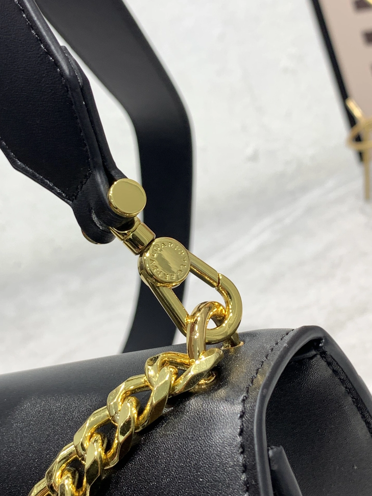 Bvlgari AAA Quality Messenger Bags For Women GoAnywhere 8371