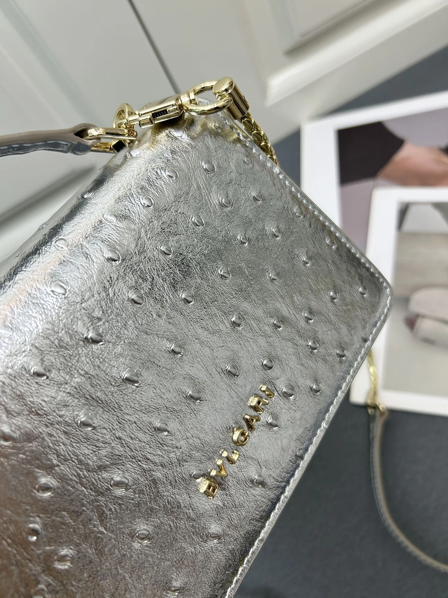 Bvlgari AAA Quality Messenger Bags For Women Resilient 9880