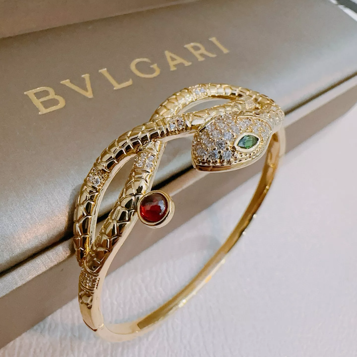 Bvlgari Bracelets Elegant 9186