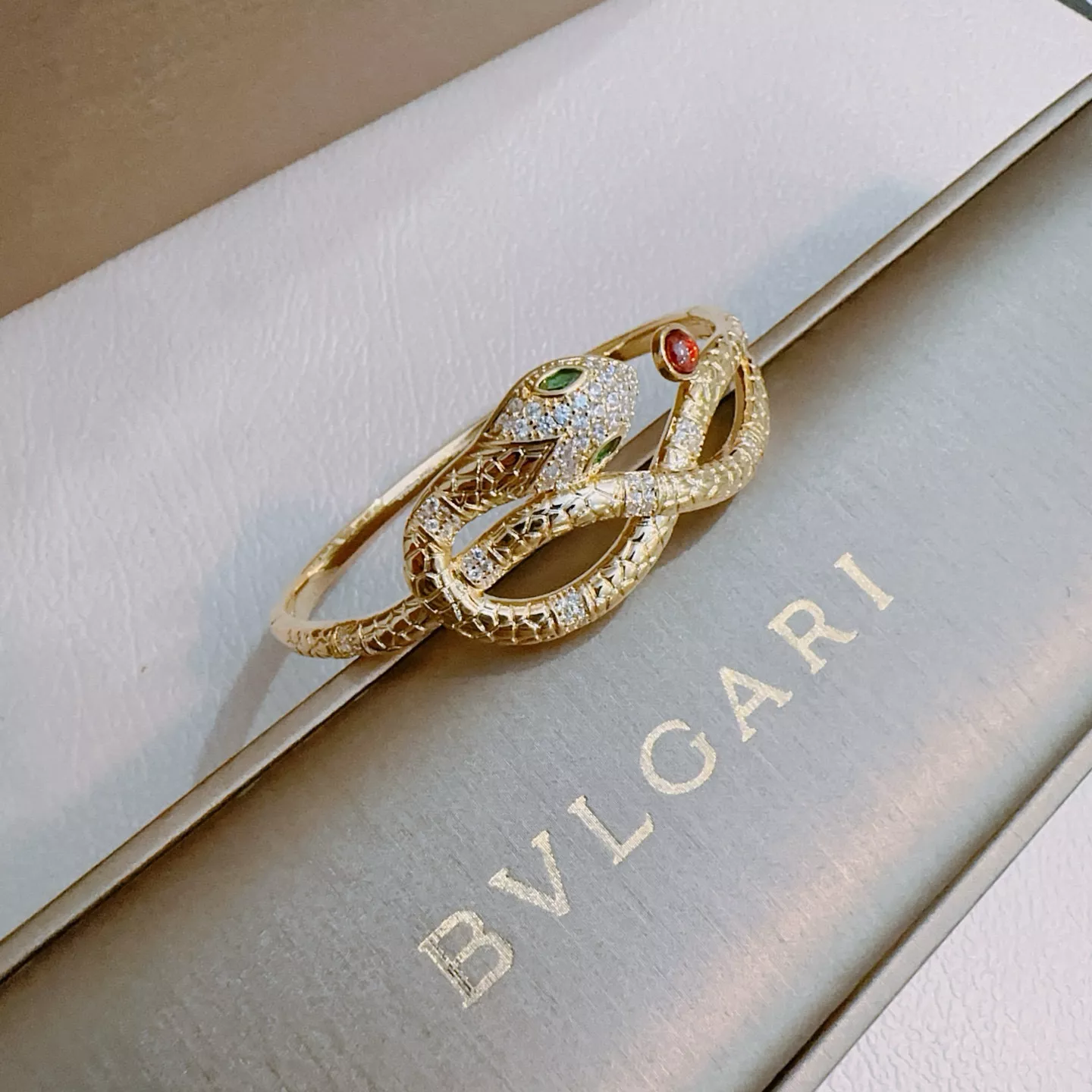 Bvlgari Bracelets Elegant 9186