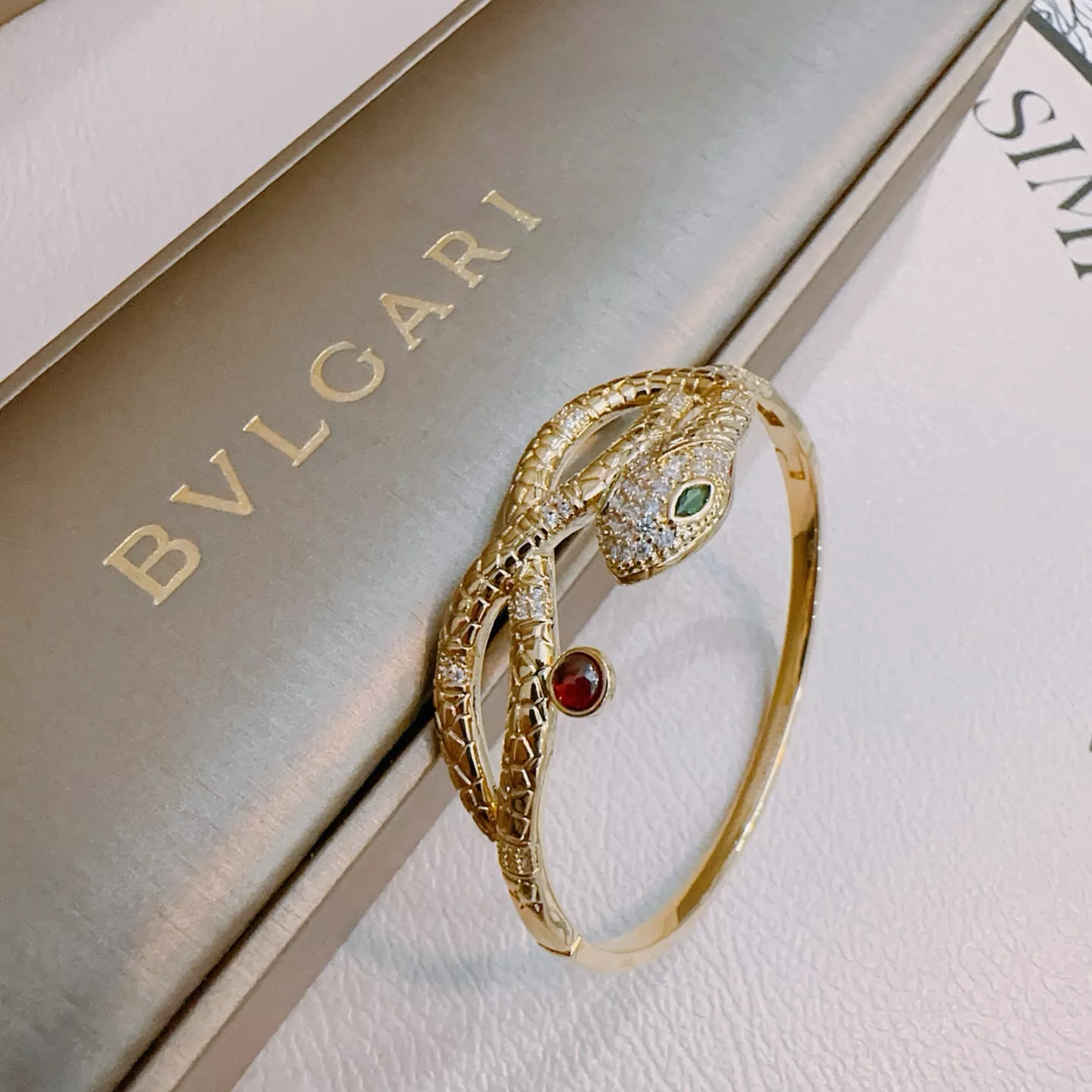 Bvlgari Bracelets Elegant 9186
