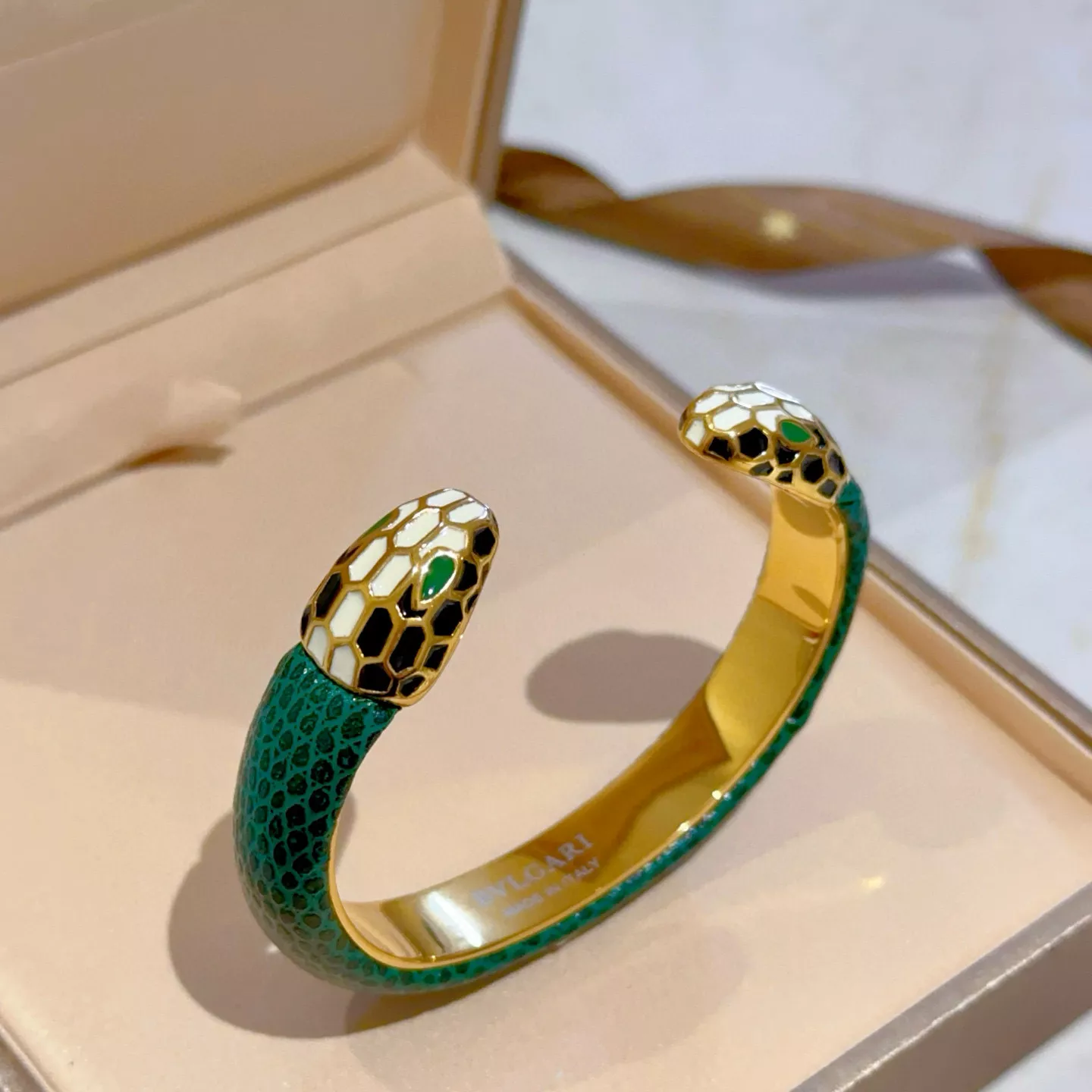 Bvlgari Bracelets Sophisticated 4085