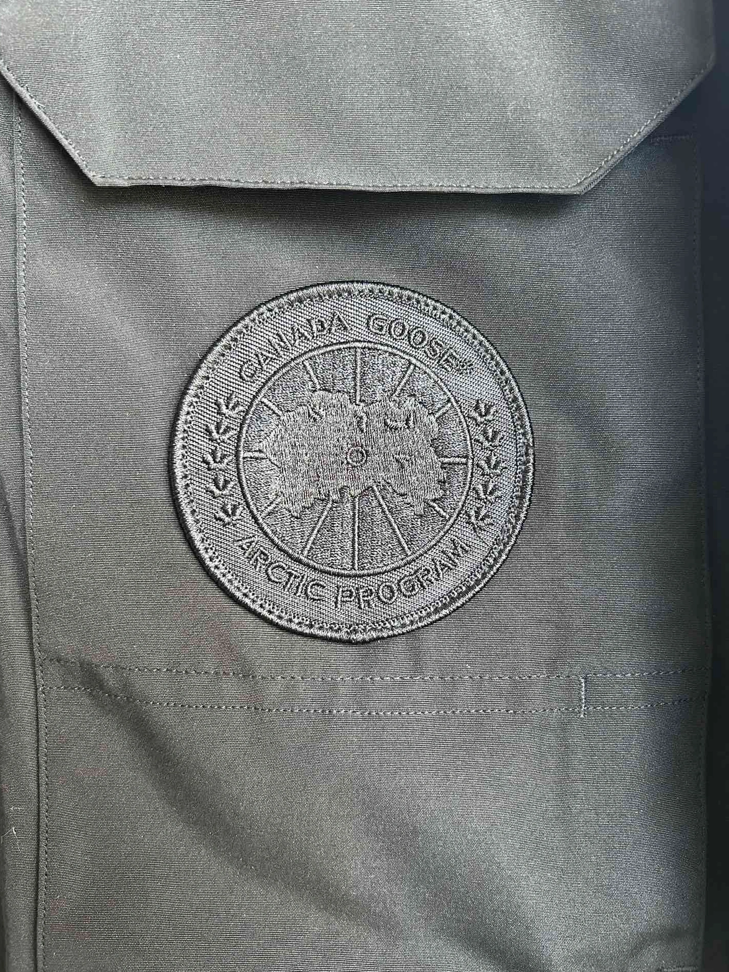 Canada Goose Down Feather Coat Long Sleeved For Men SportInspired 4745
