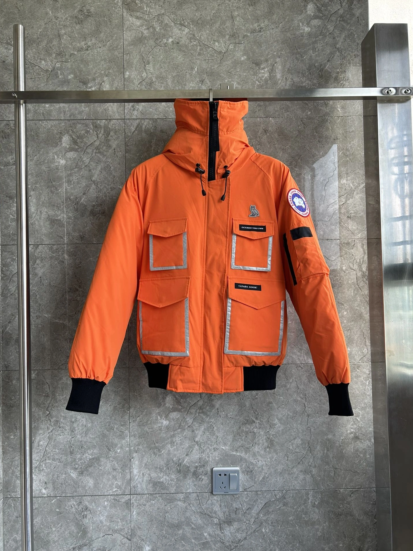 Canada Goose Down Feather Coat Long Sleeved For Unisex Compact 7597