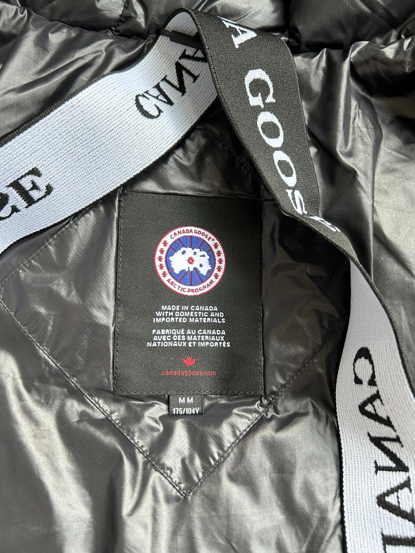Canada Goose Down Feather Coat Long Sleeved For Unisex EasyMatch 9326
