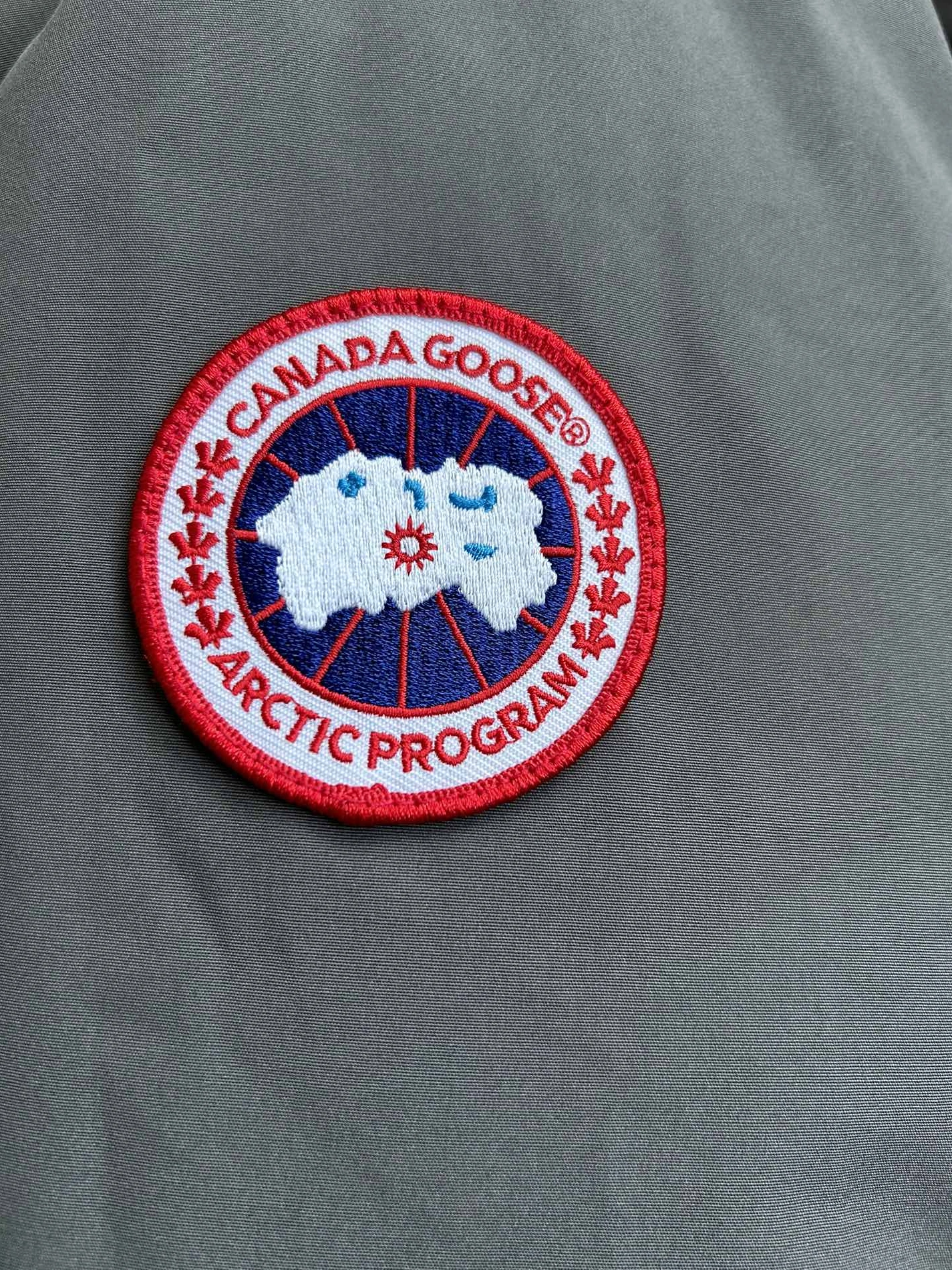 Canada Goose Down Feather Coat Long Sleeved For Unisex Resilient 2371