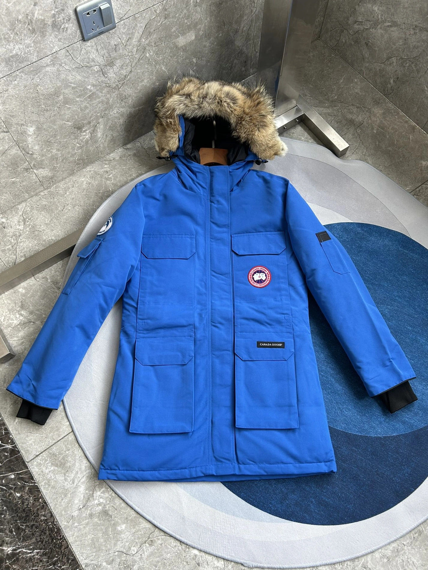 Canada Goose Down Feather Coat Long Sleeved For Women Durable 6055