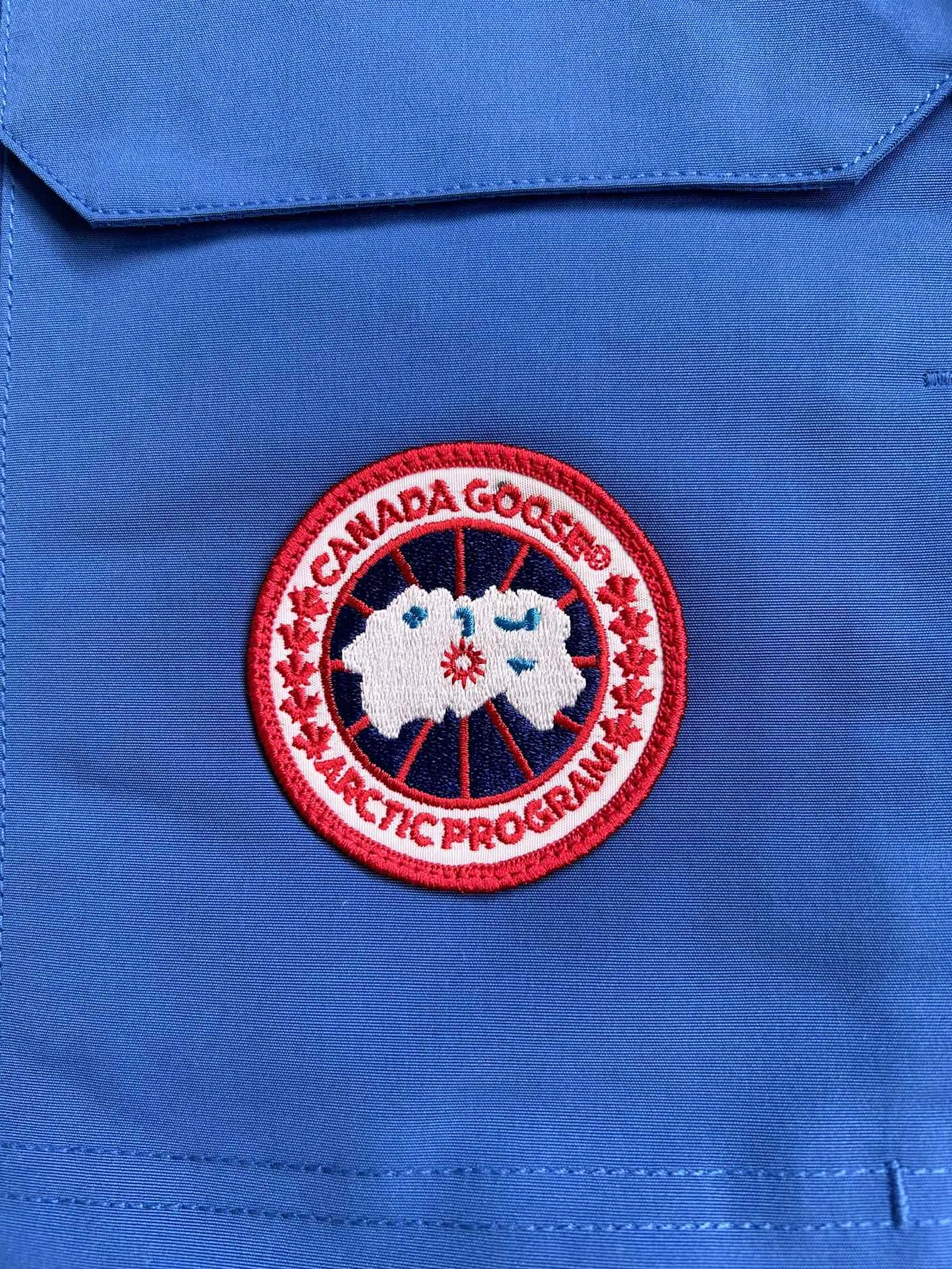Canada Goose Down Feather Coat Long Sleeved For Women Durable 6055