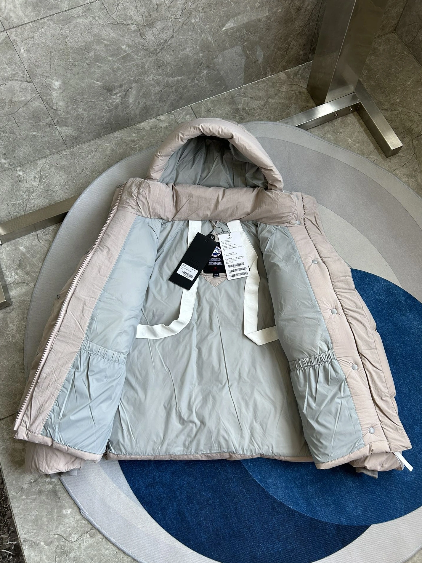 Canada Goose Down Feather Coat Long Sleeved For Women GoAnywhere 3711
