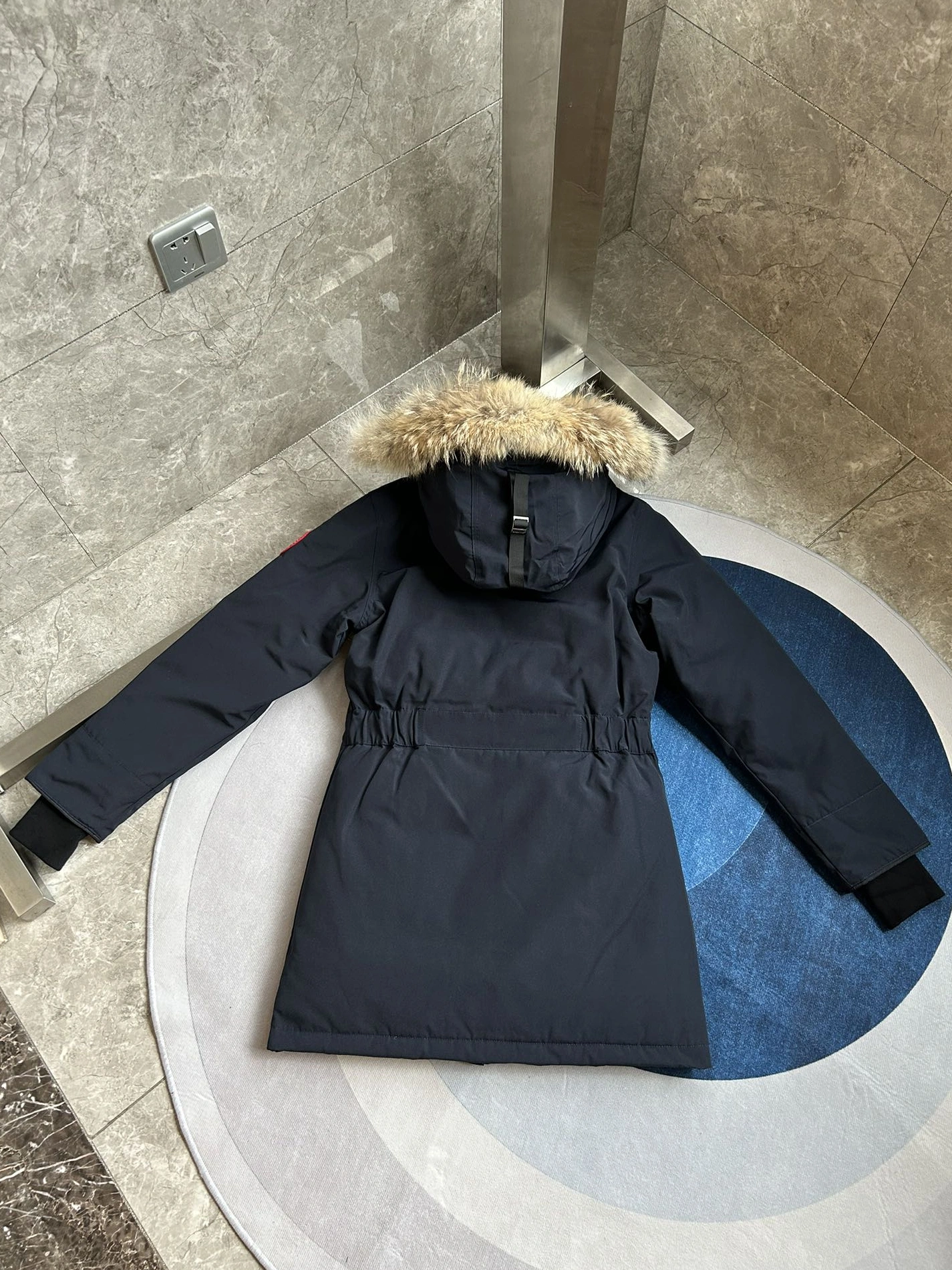 Canada Goose Down Feather Coat Long Sleeved For Women Minimalist 6297
