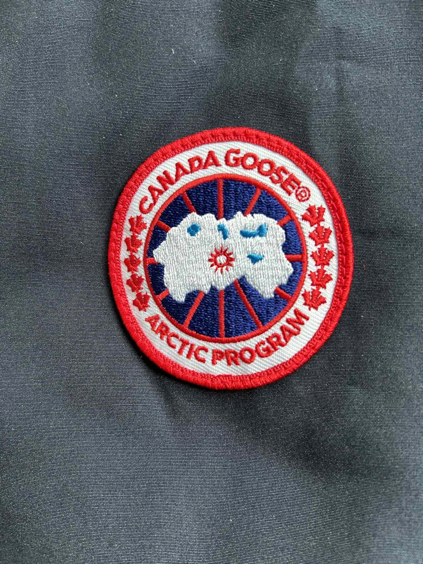 Canada Goose Down Feather Coat Long Sleeved For Women Minimalist 6297