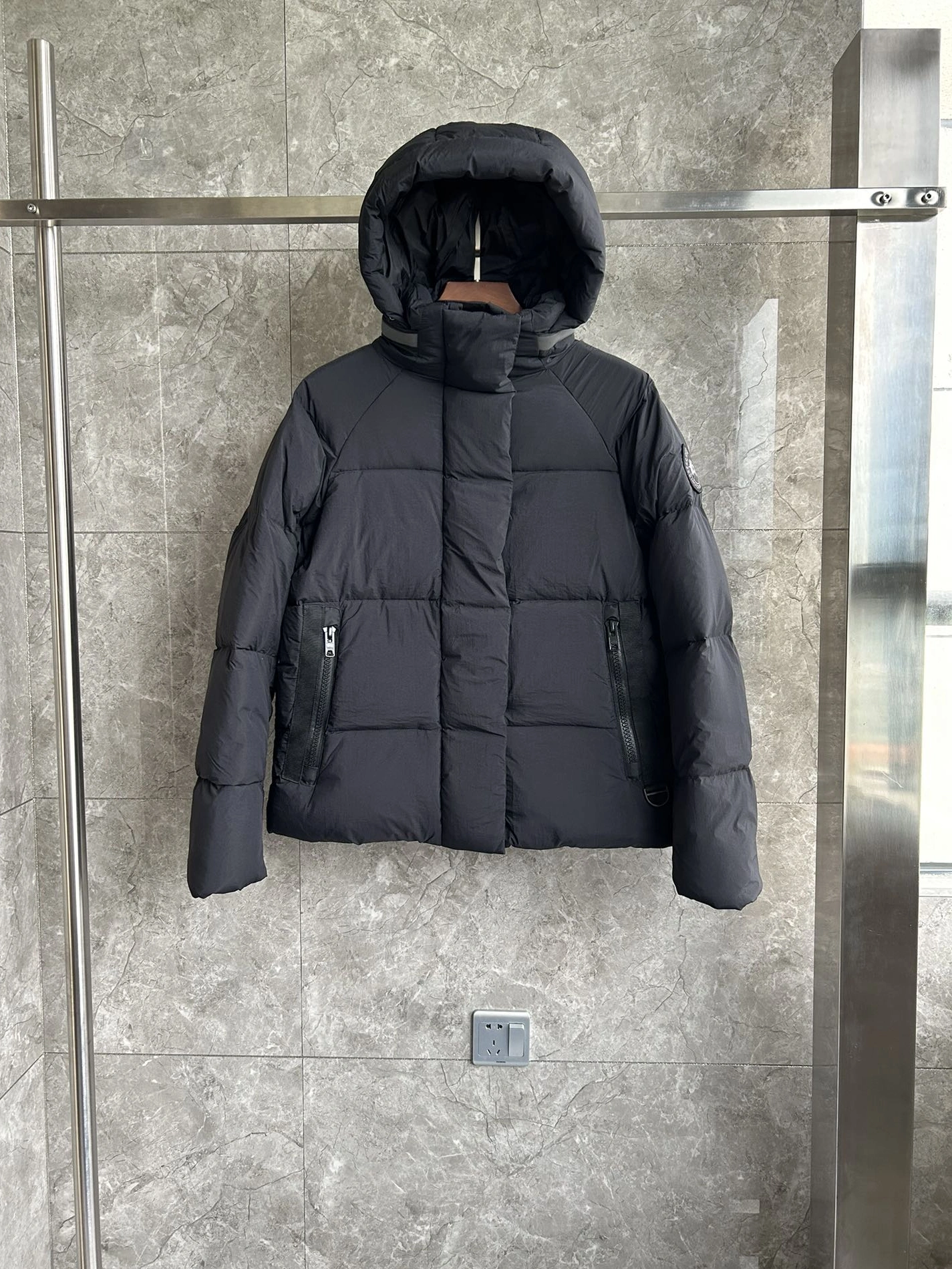 Canada Goose Down Feather Coat Long Sleeved For Women Reliable 4740