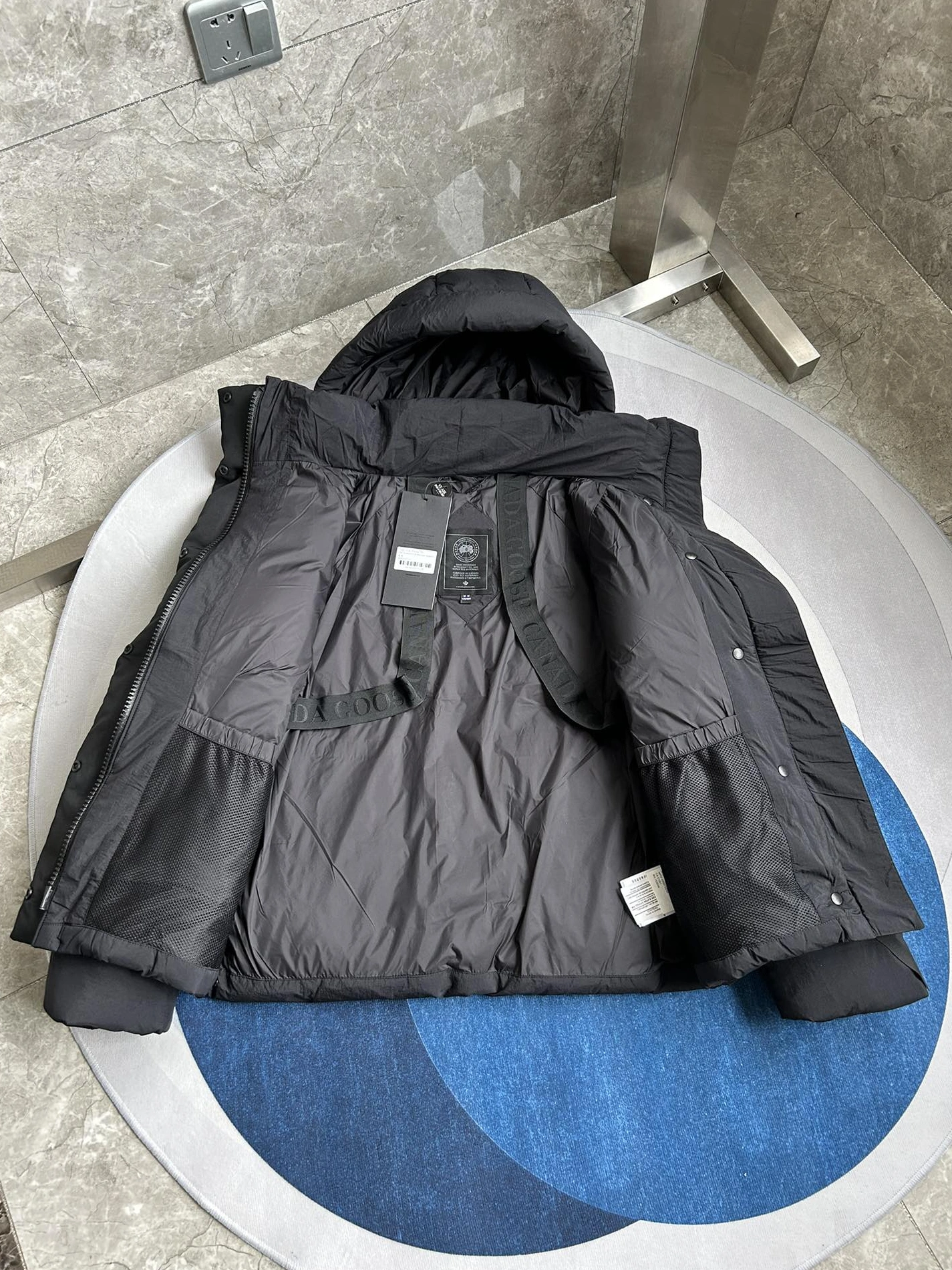 Canada Goose Down Feather Coat Long Sleeved For Women Reliable 4740