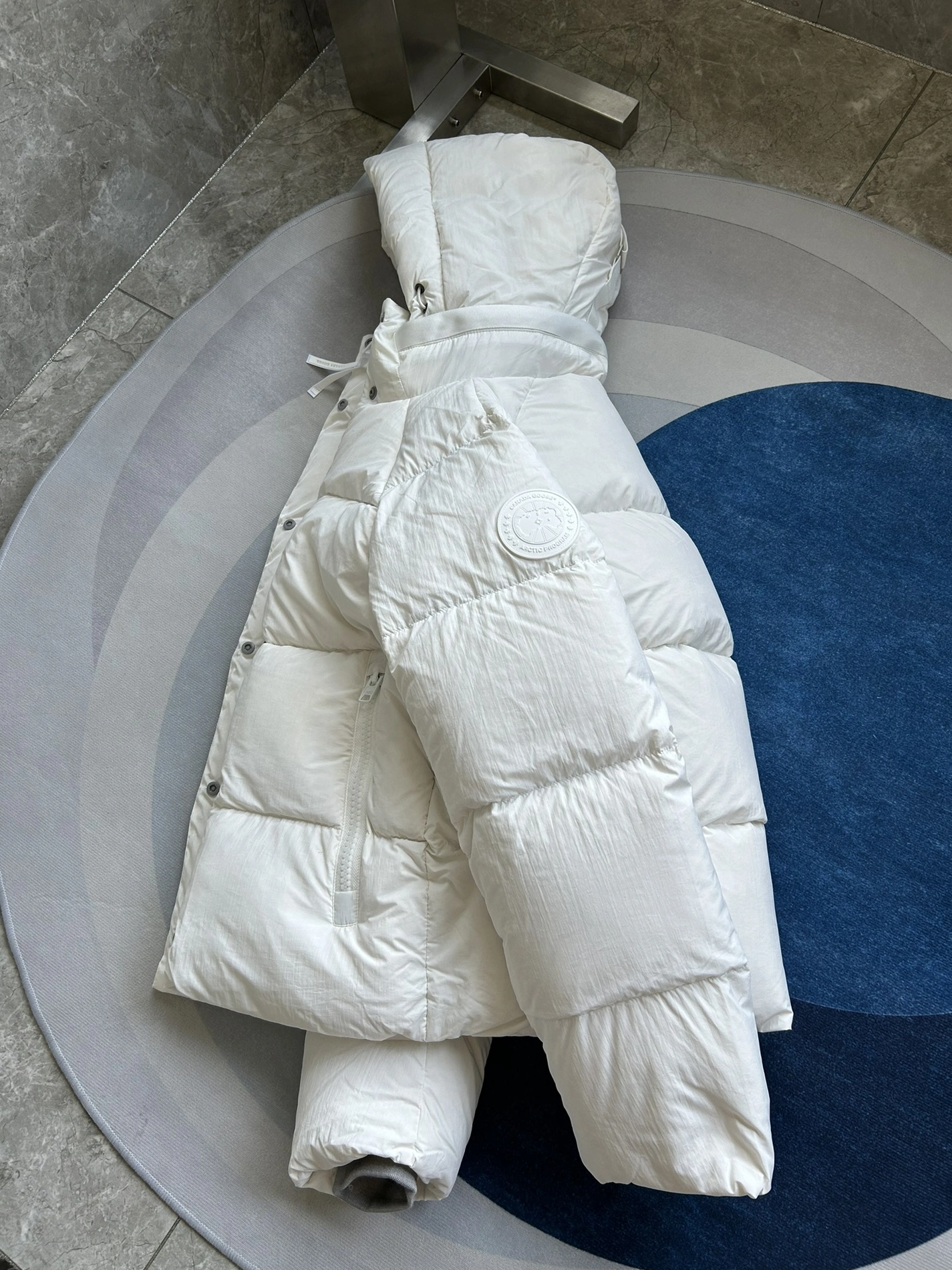 Canada Goose Down Feather Coat Long Sleeved For Women Sleek 6421