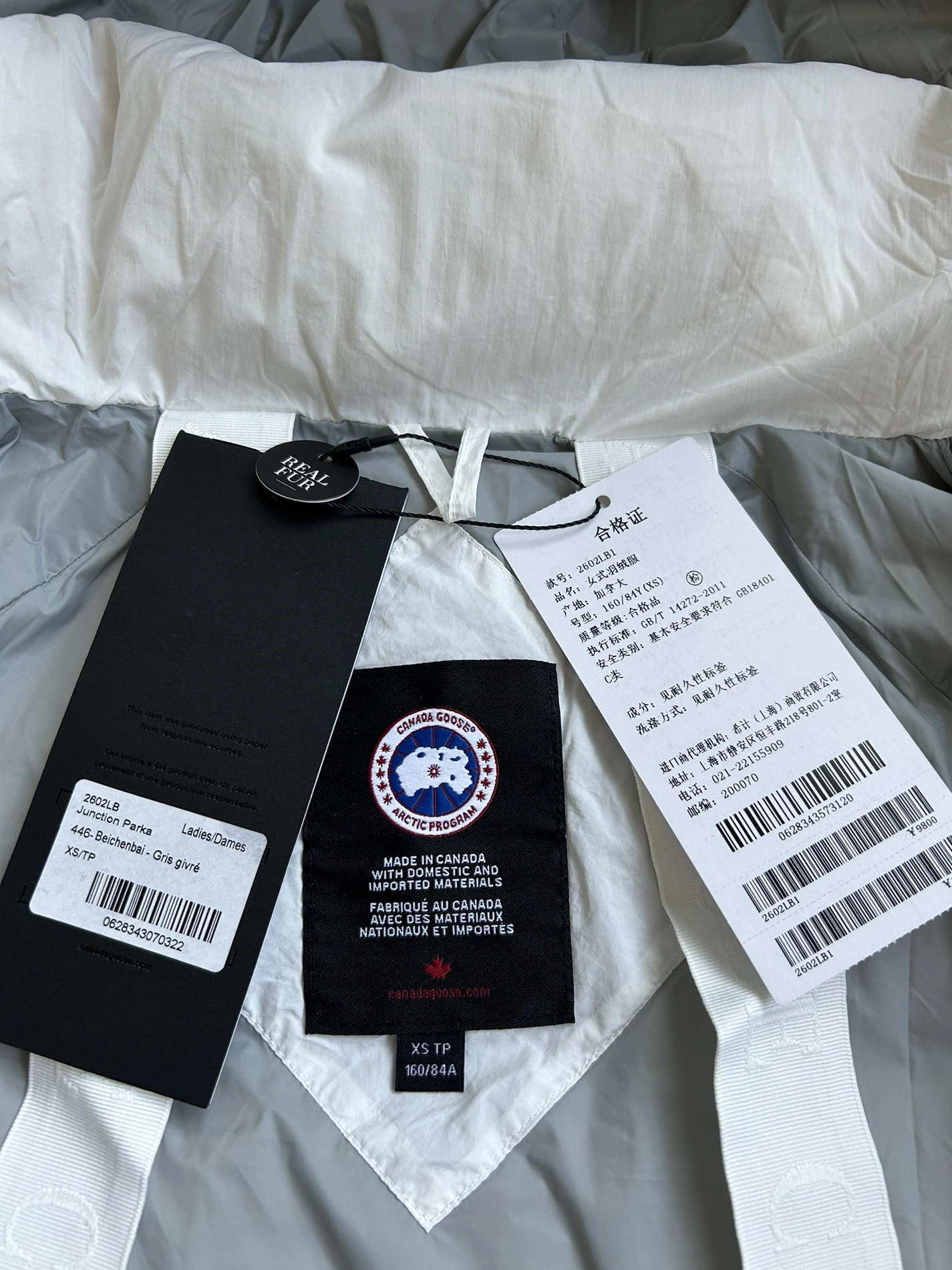 Canada Goose Down Feather Coat Long Sleeved For Women Sleek 6421
