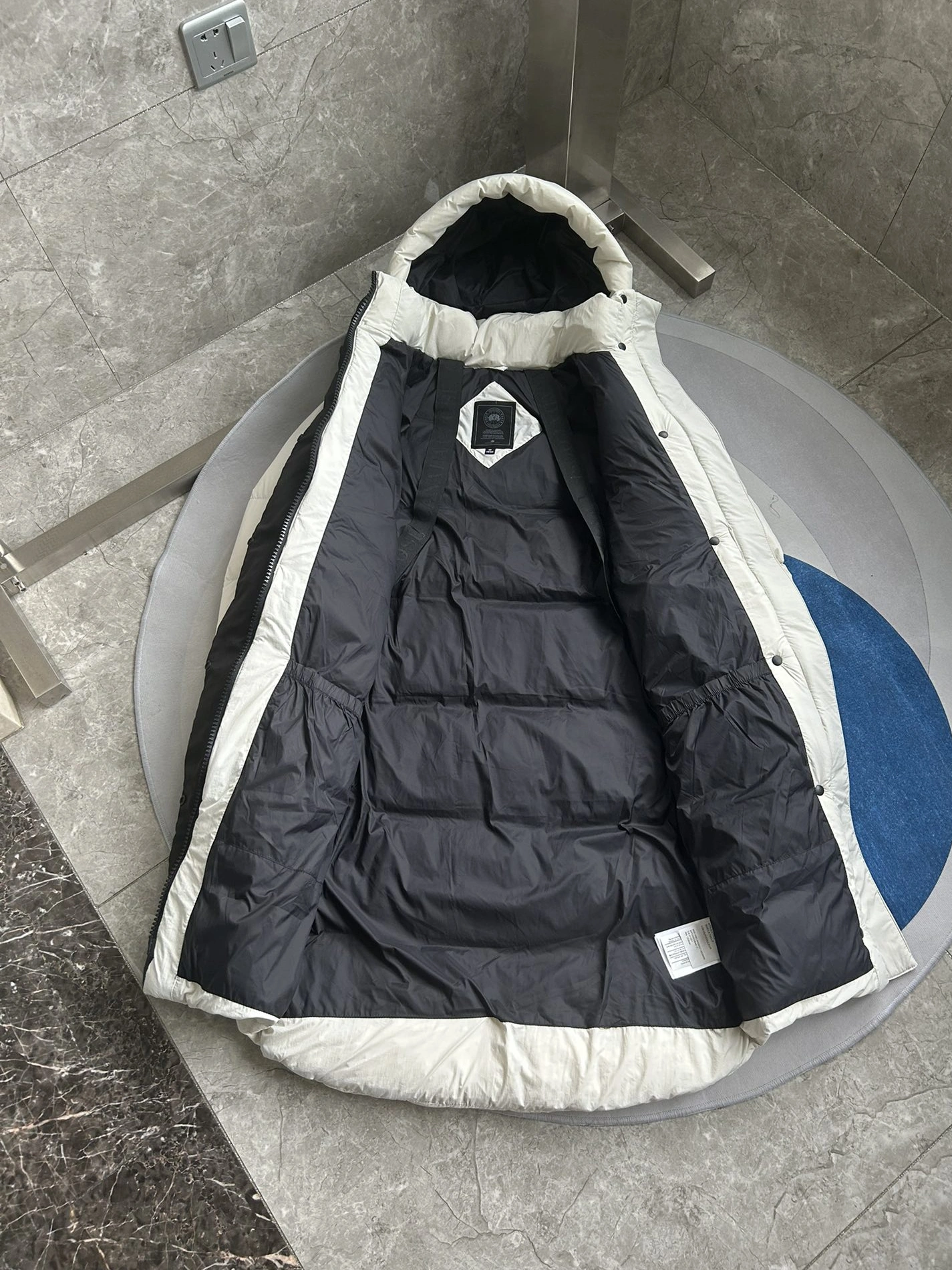 Canada Goose Down Feather Coat Long Sleeved For Women Stylish 4910