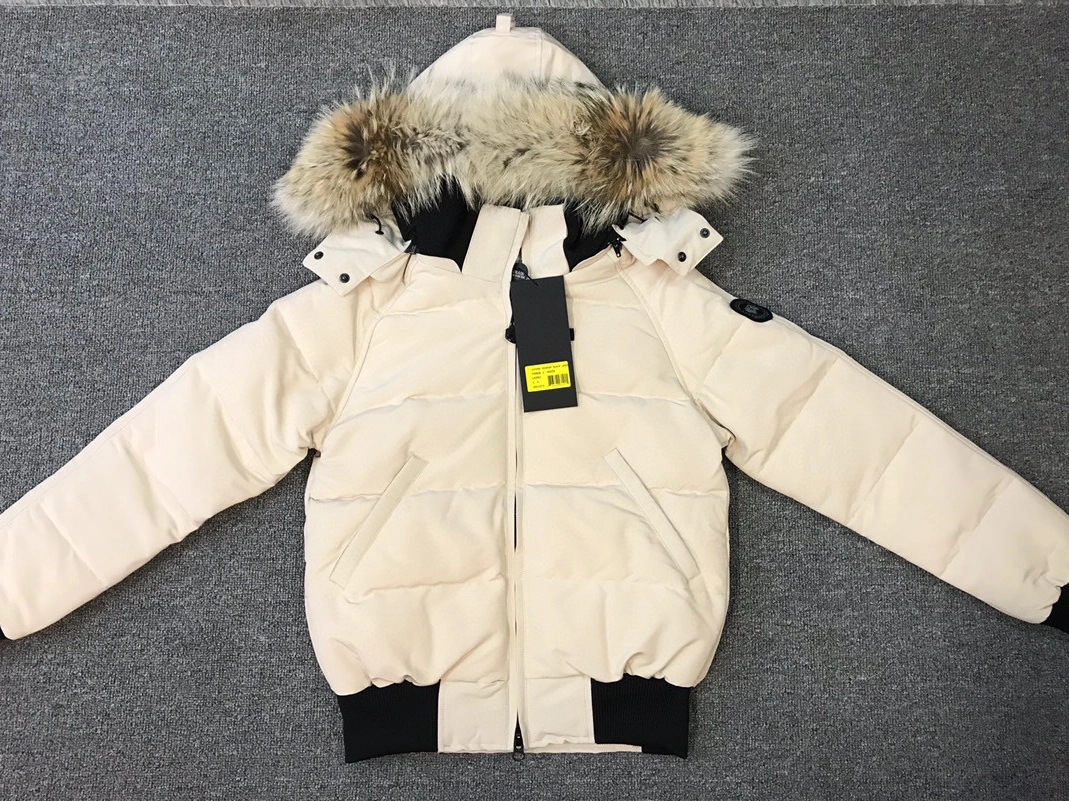 Canada Goose Down Feather Coat Long Sleeved For Women Trendsetting 6968