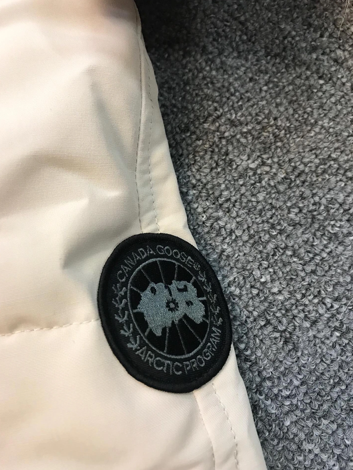 Canada Goose Down Feather Coat Long Sleeved For Women Trendsetting 6968