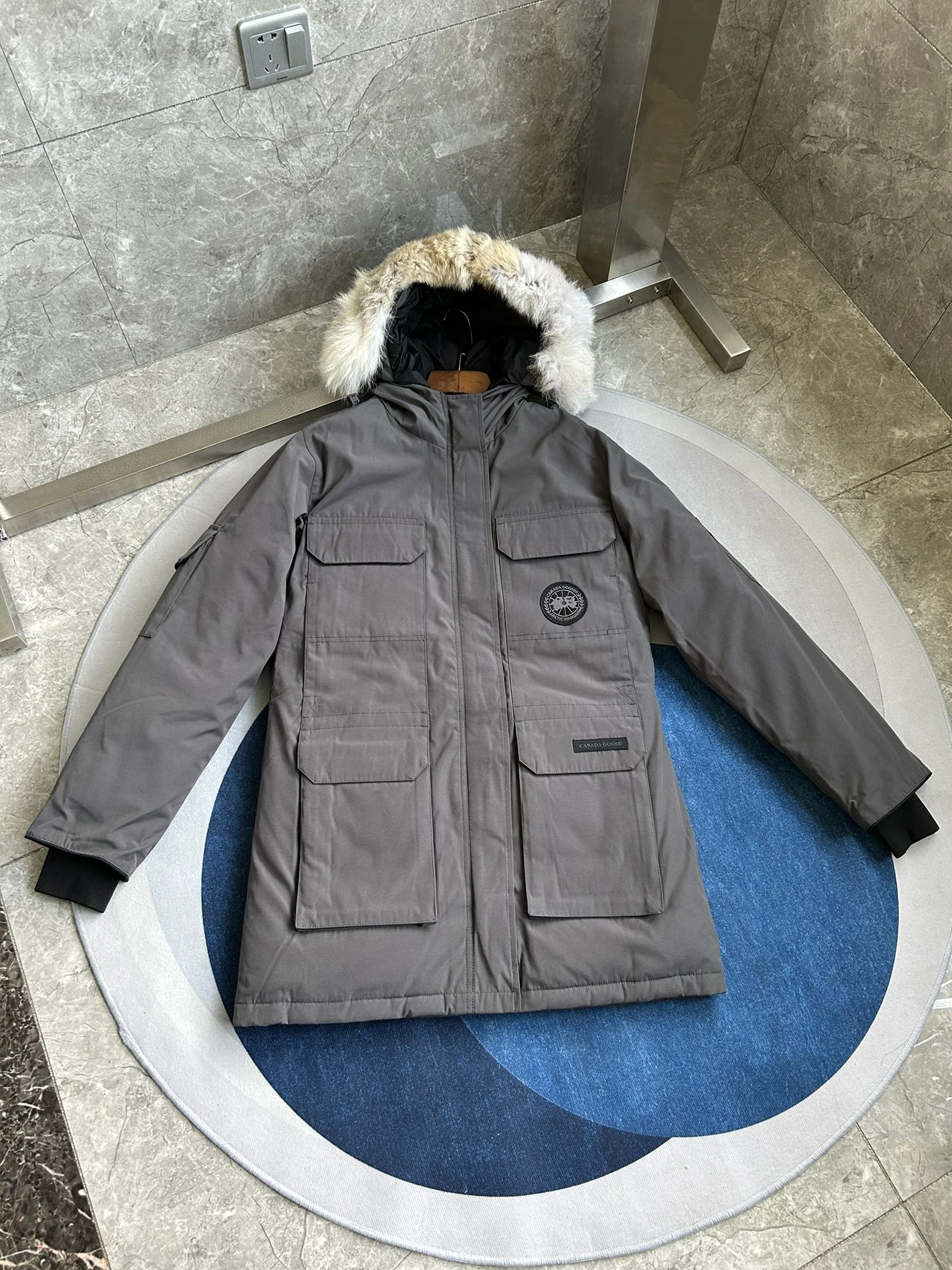Canada Goose Down Feather Coat Long Sleeved For Women Trendsetting 9475