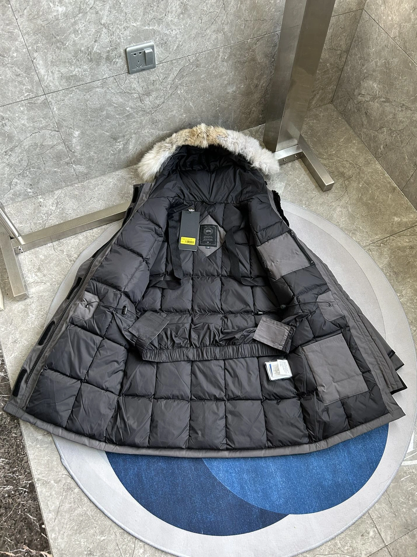 Canada Goose Down Feather Coat Long Sleeved For Women Trendsetting 9475