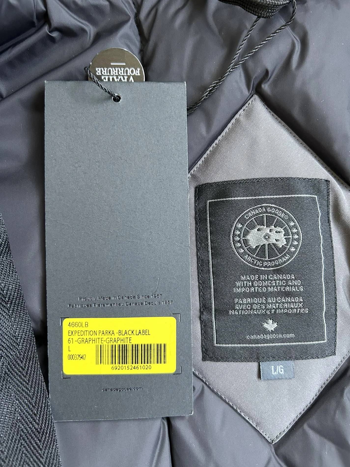 Canada Goose Down Feather Coat Long Sleeved For Women Trendsetting 9475