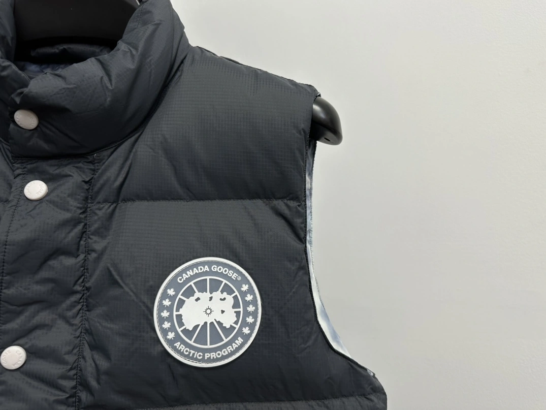 Canada Goose Down Feather Coat Sleeveless For Unisex Comfortable 8814