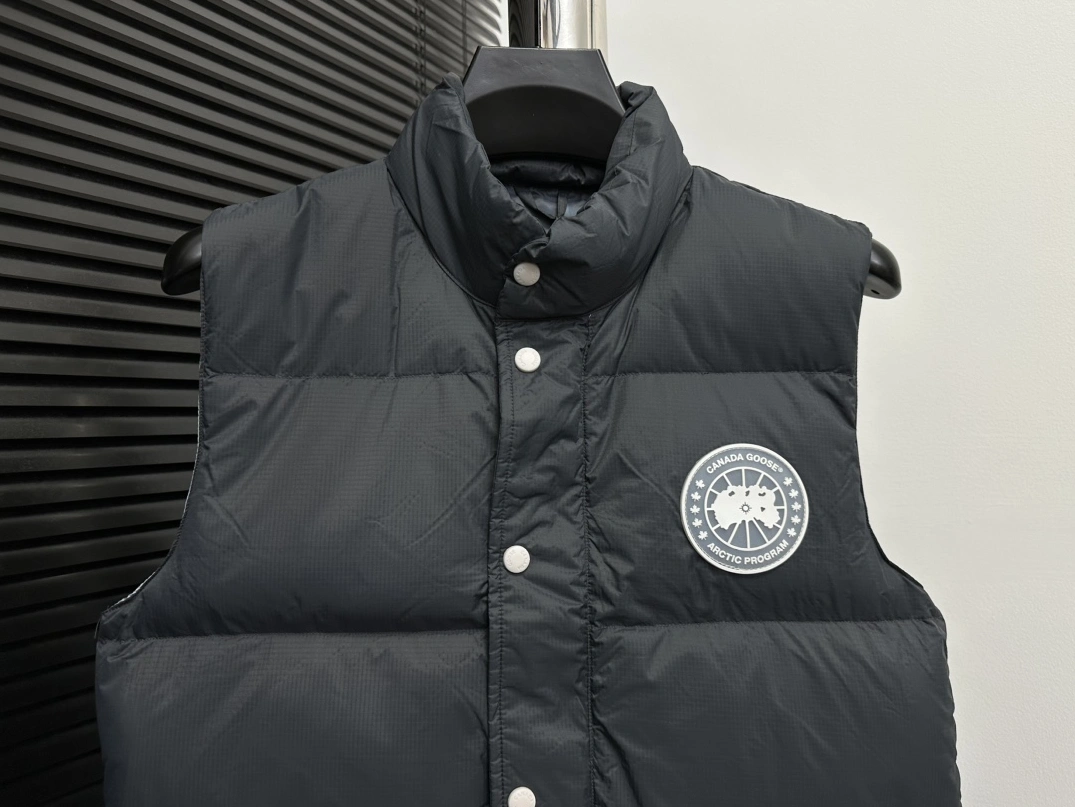 Canada Goose Down Feather Coat Sleeveless For Unisex Comfortable 8814