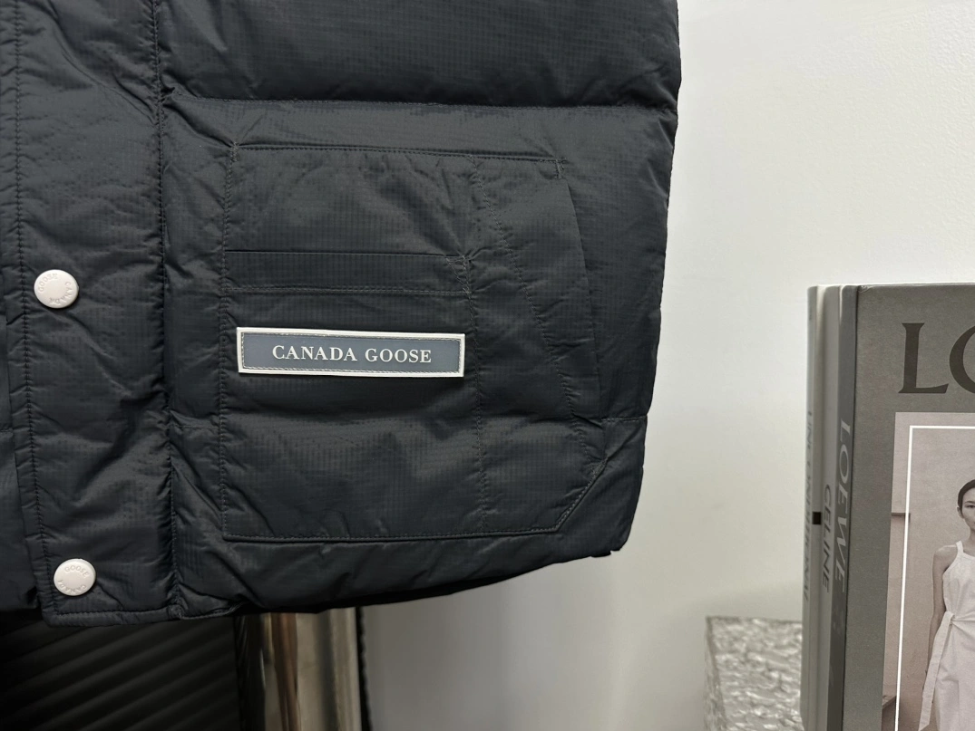 Canada Goose Down Feather Coat Sleeveless For Unisex Comfortable 8814