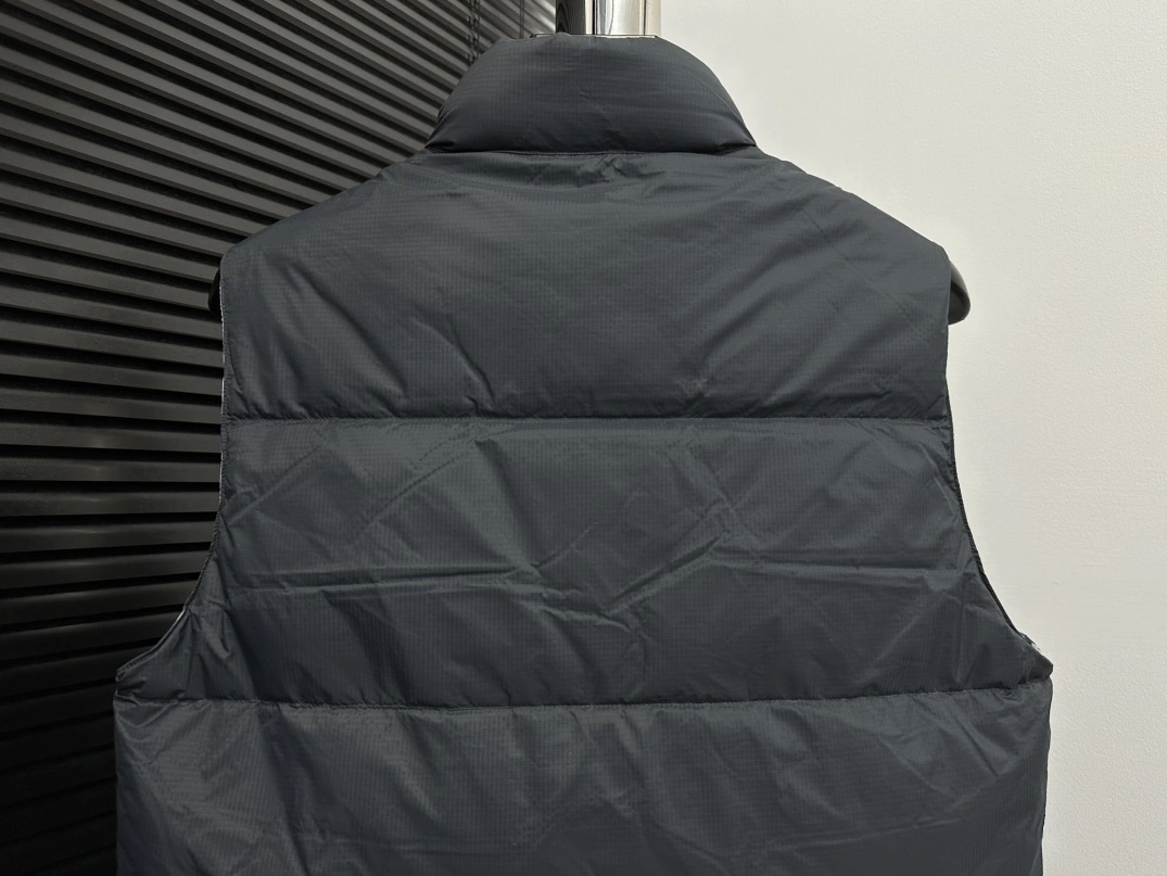 Canada Goose Down Feather Coat Sleeveless For Unisex Comfortable 8814