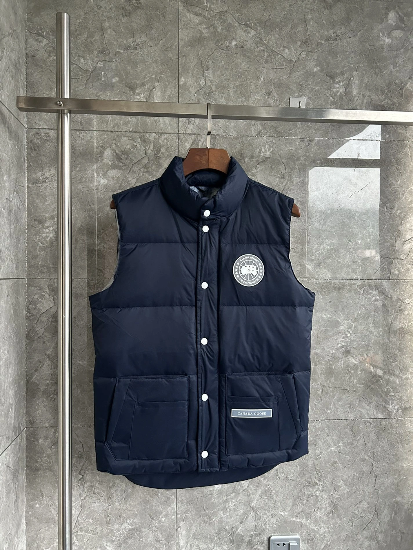 Canada Goose Down Vest Sleeveless For Unisex Comfortable 3335