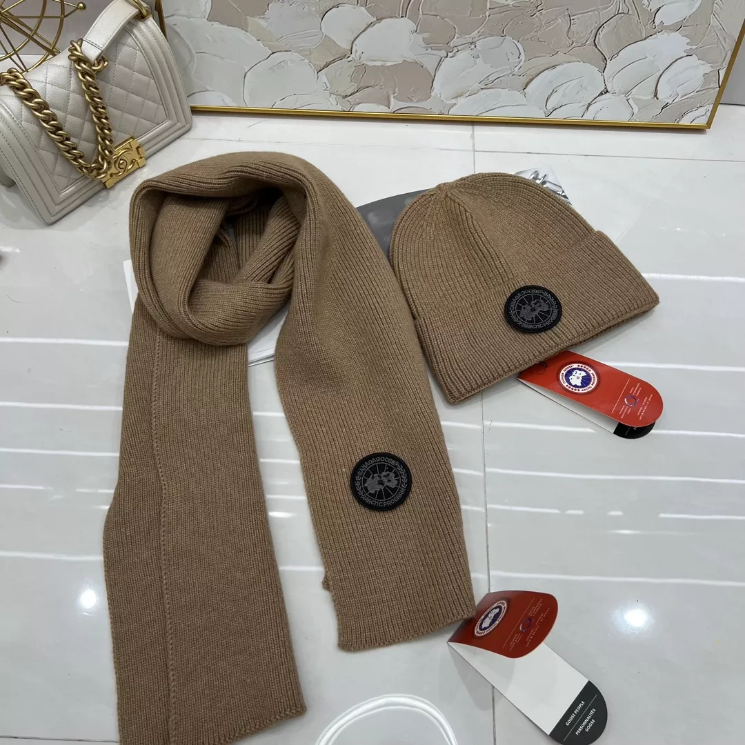 Canada Goose Hat and Scarf Set Refined 8782