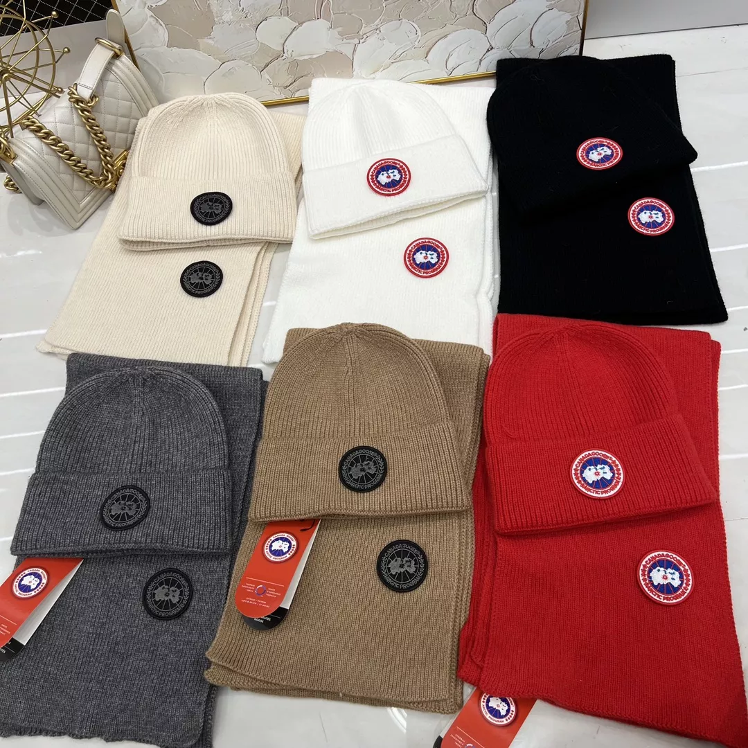 Canada Goose Hat and Scarf Set WellDesigned 7765