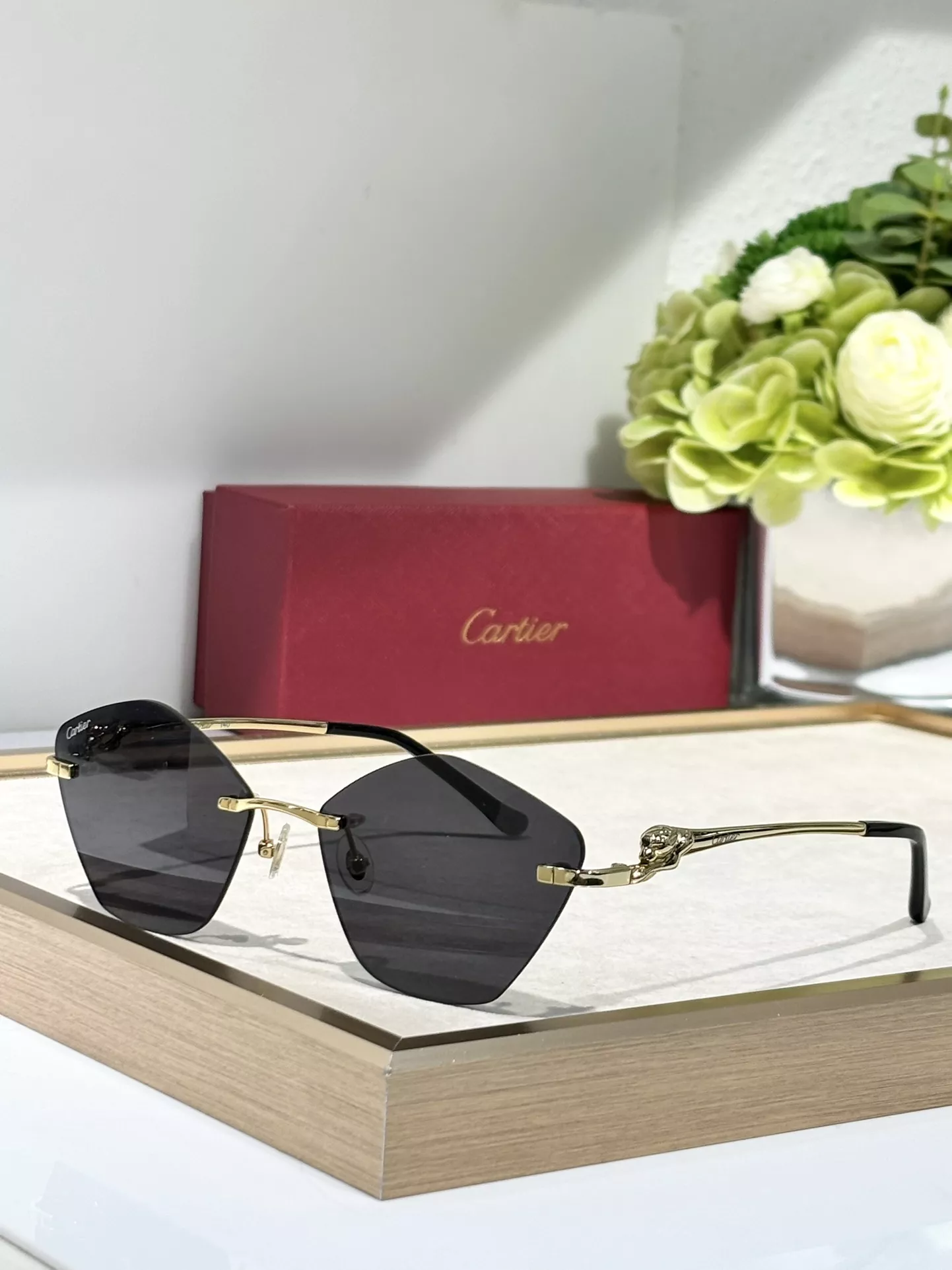 Cartier AAA Quality Sunglassess Cozy 8133