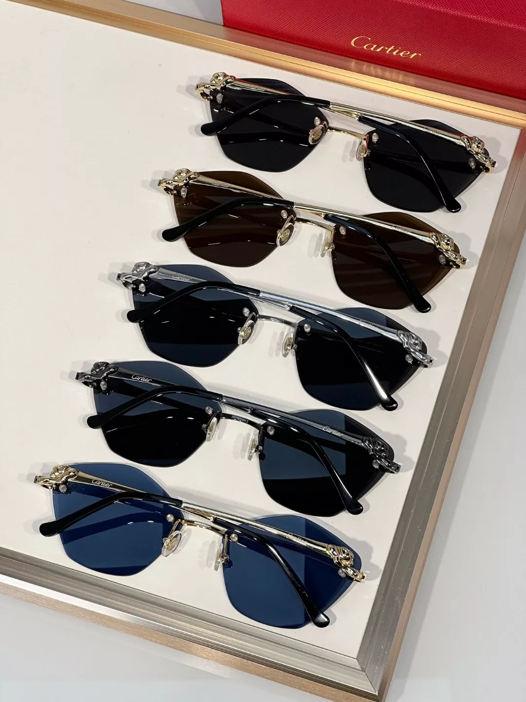 Cartier AAA Quality Sunglassess Elegant 6728