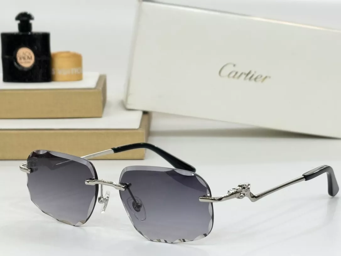Cartier AAA Quality Sunglassess Minimalist 4473